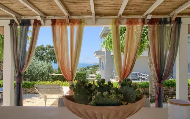 Blue Room - Beach View Villa Controvento