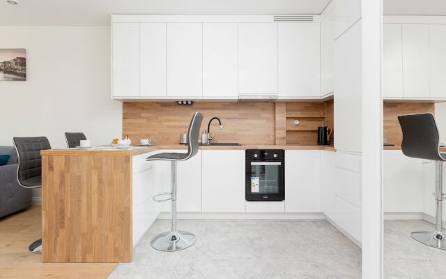 Apartments City Center Ochota by Renters