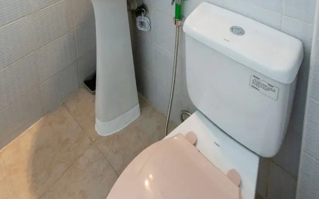 J & H Apartments by OYO Rooms