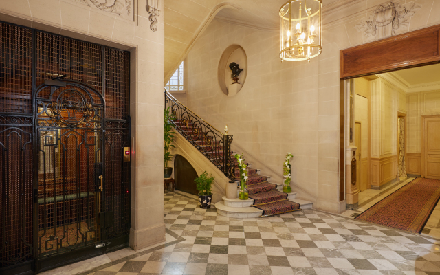 Hotel Raphael
