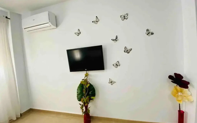 “SMILE NERJA” chic apartment with WIFI, 4 guests