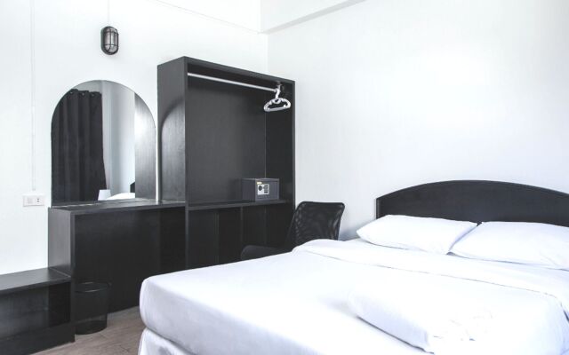 Crystal Hotel Huahin