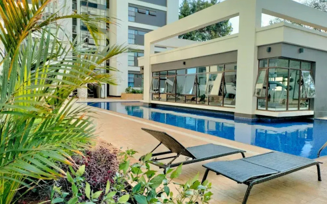 Lux Suites Astoria Apartments Lavington