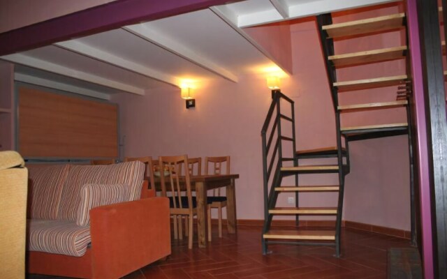 Edificio Zona Media Sierra Nevada