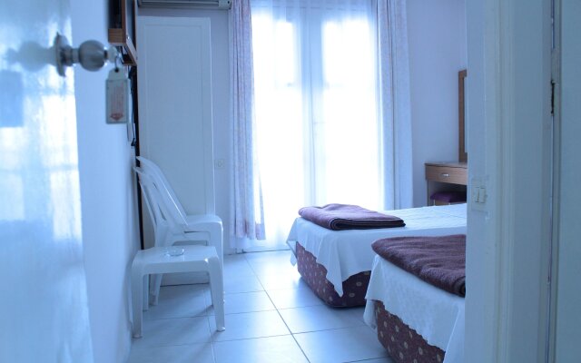 Mola Hotel