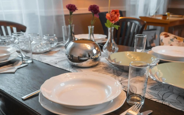 90qm Ferienwohnung Berlin Zentrum Nähe Prenzlauer Berg, 2 Bäder