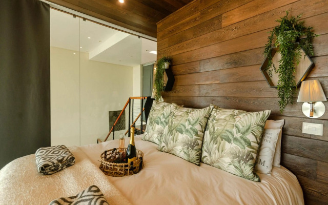 Quayside Waterfront Apartment