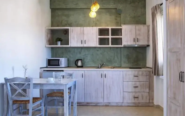 Aelia Apartments & Suites