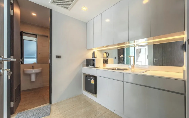 4BR Poolside 500m from Kata Beach V220