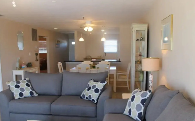 Sea Breeze 303 Apartment