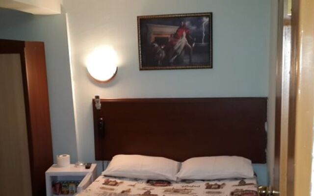 İlk Otel