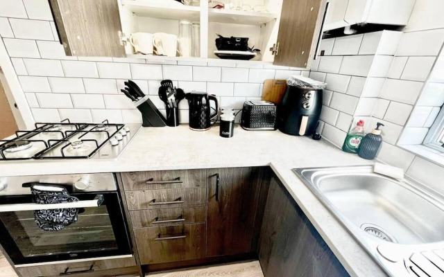 Beautiful 2-bed House in Watford