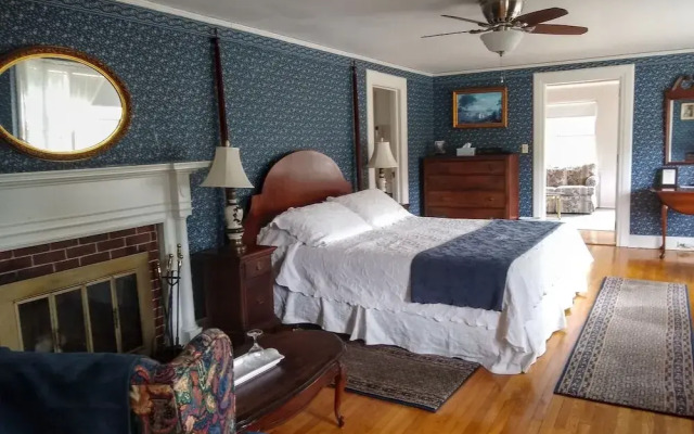 Blackberry River Inn