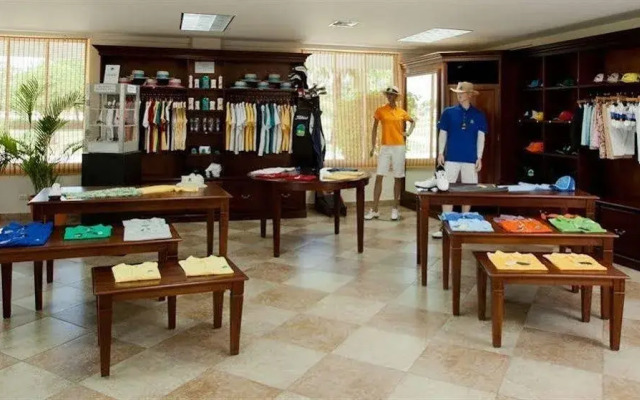 Punta Blanca Golf & Beach Resort
