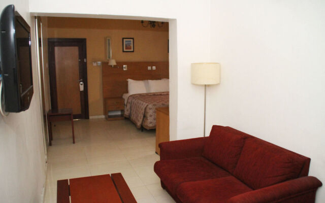 Bec Suites