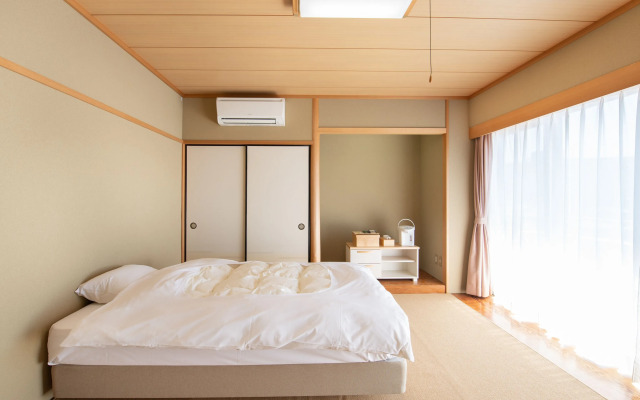 Chateraise Lodge Kasugai