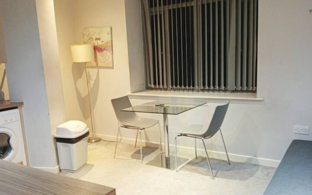 Historic Victorian Mill Apartment Bradford 2
