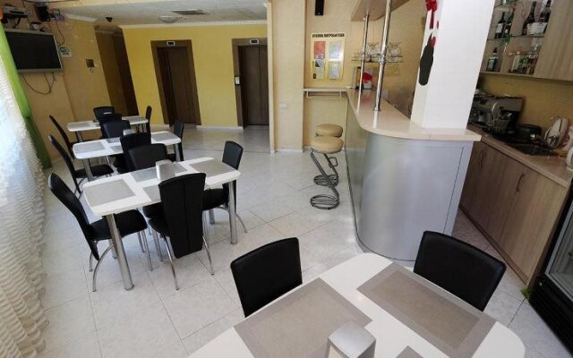 Zirka Hotel