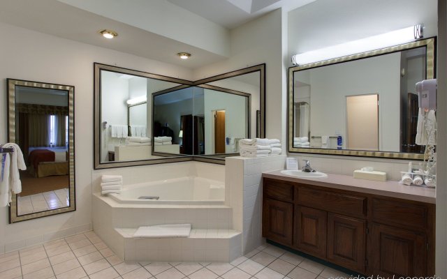 Holiday Inn Express Branson-Green Mountain Drive, an IHG Hotel