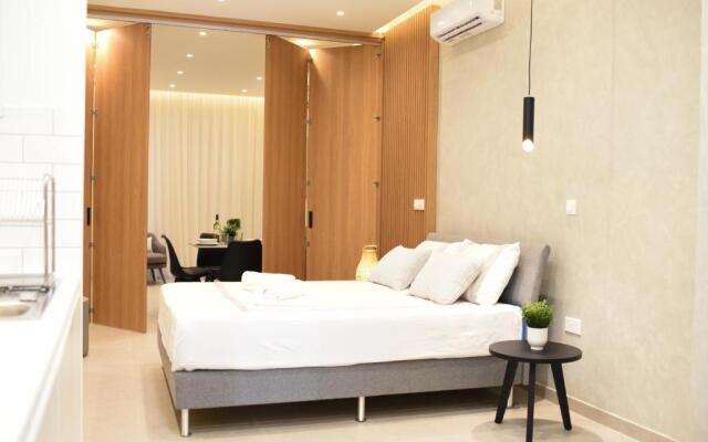 Chrystal Blue Suites Studio Apartment SELENE