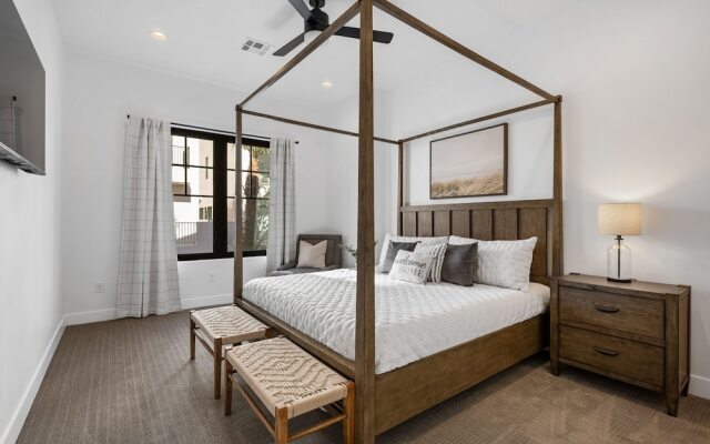 Desert Gem 7 Bedroom Home