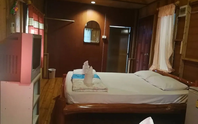 Ban Suan Nern Tawan