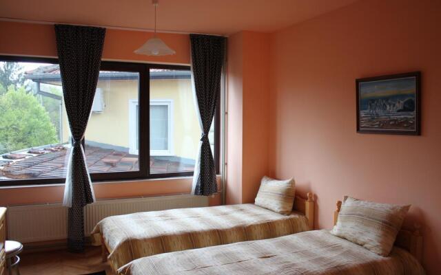 Daskalov Guest House