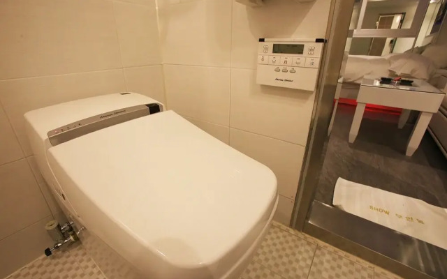 Yangpyeong Show Hotel