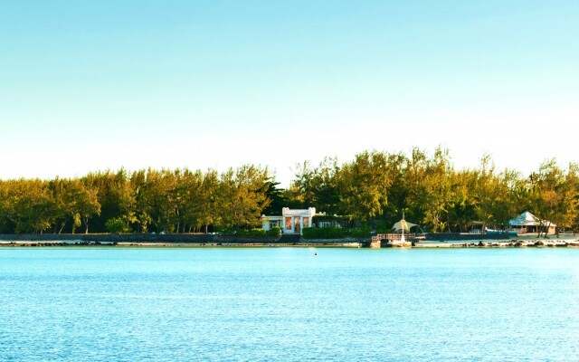 Ile Des Deux Cocos (LUX* Resorts & Hotels)