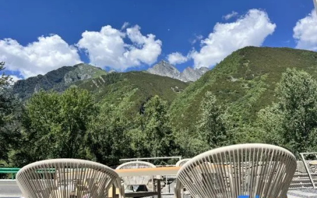 Little Carpenter Inn – Shuangqiaogou (2nd Branch) – Outside – Ngawa