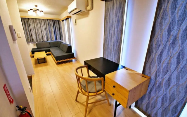 メイスン倶楽部 安里 2F