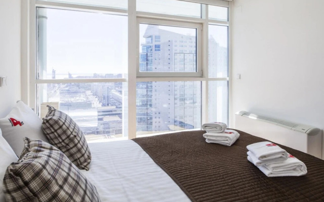 Rent4Rest Lisbon 17th Floor River View Apartment