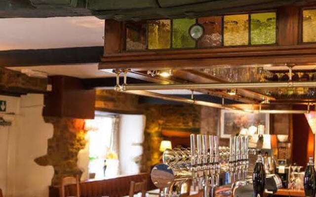 White Horse Inn & Restaurant