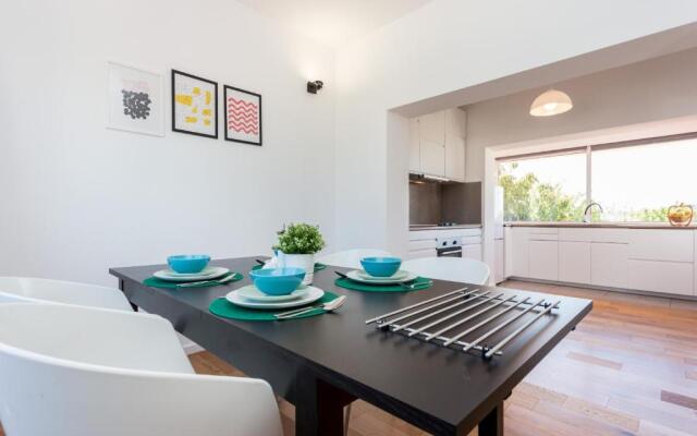 Casa Furneaux by Seewest