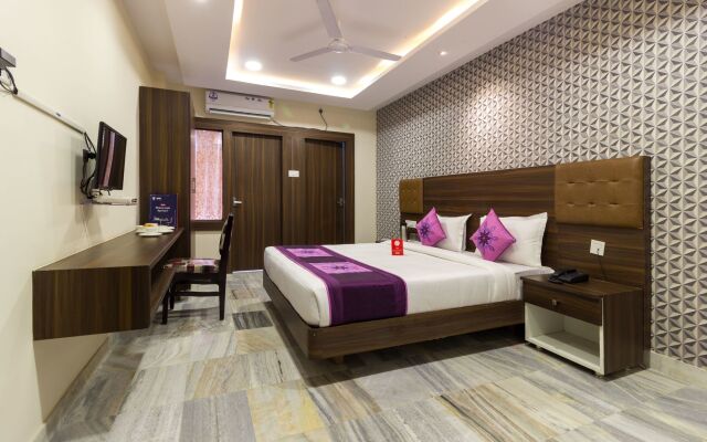 OYO 6651 Hotel Srujana Stay Inn