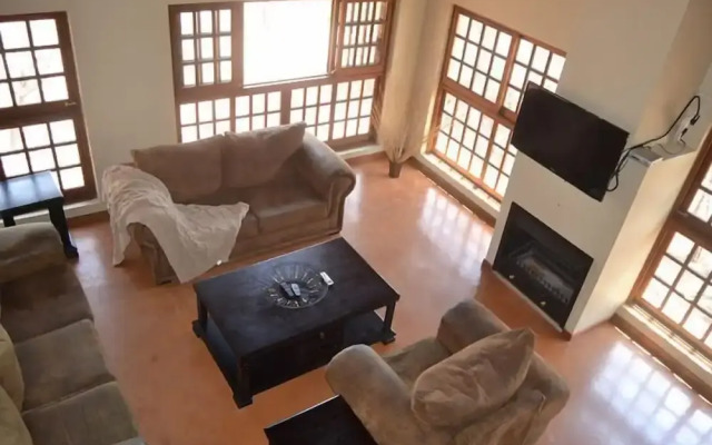 Thabaledi Game Lodge