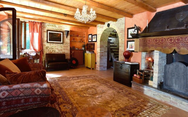 Elegant Villa in Montecosaro Italy with Hot Tub