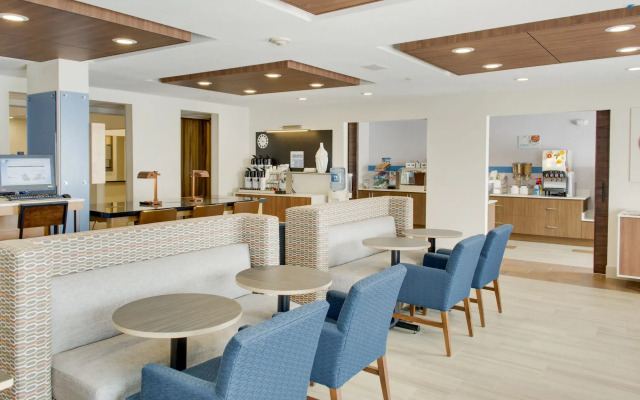 Holiday Inn Express & Suites Chickasha by IHG