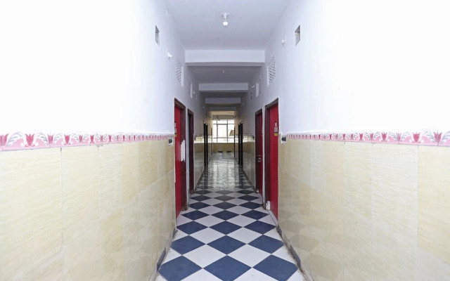 Oyo 28006 Hotel President