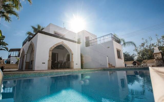 Private Villa in Pernera 1233