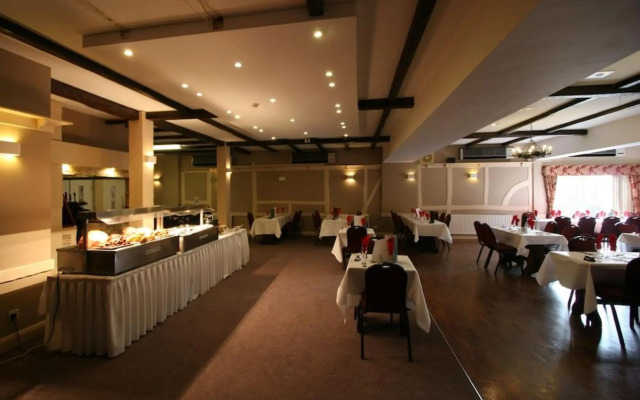 Grange Moor Hotel