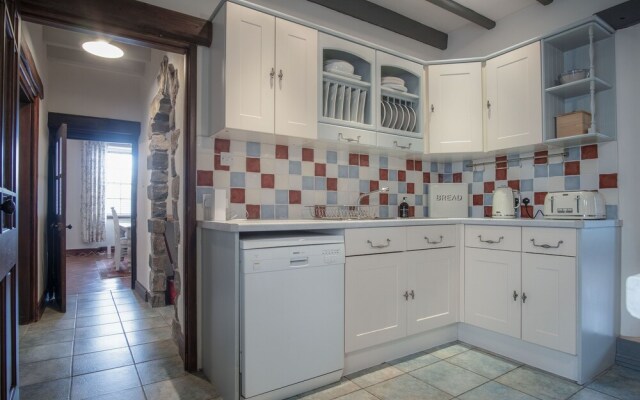 Tregoyr - 3 Bedroom Holiday Home - St Florence