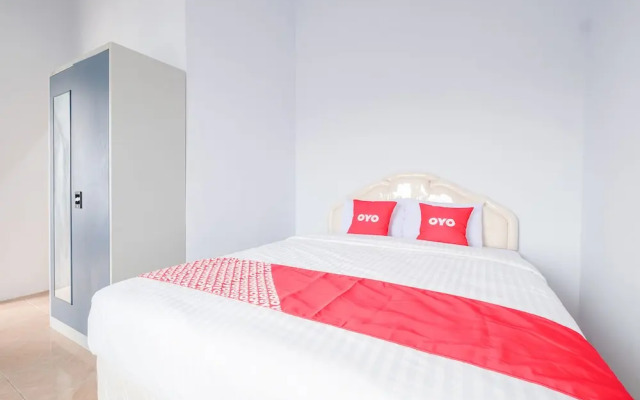 OYO 1906 Zhafira Guest House Syariah