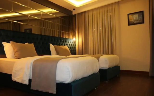 New Point Hotel