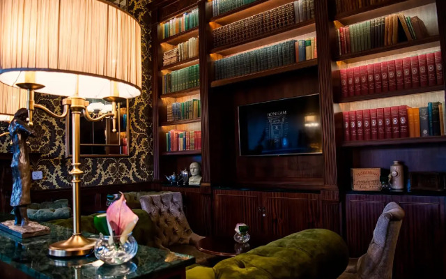 The Bonham Hotel