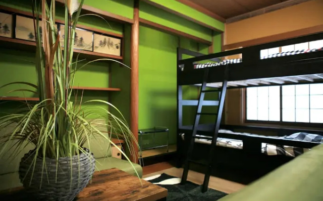 Maru House - Hostel