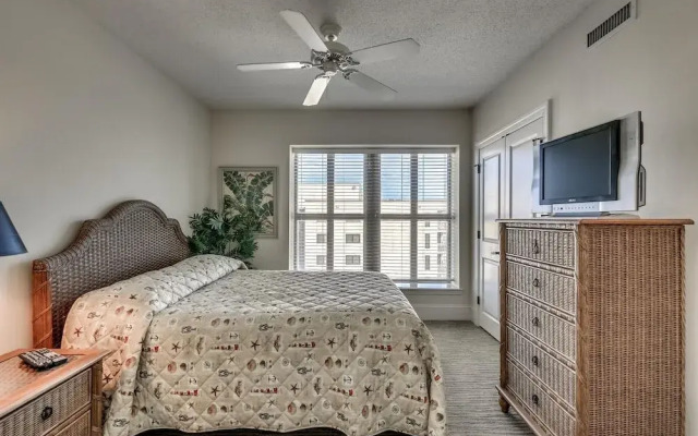 Mar Vista Grande by Condo-World