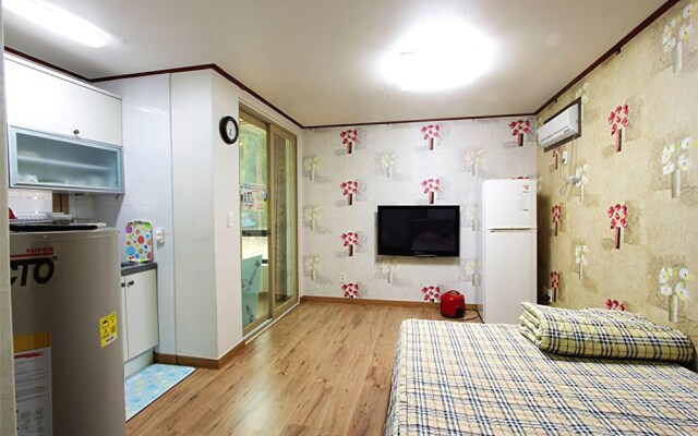 Yeongdeok Songa Pension