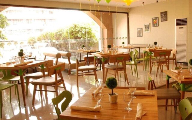 Mango Park Hotel