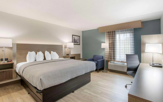 Quality Inn Newton at I-80